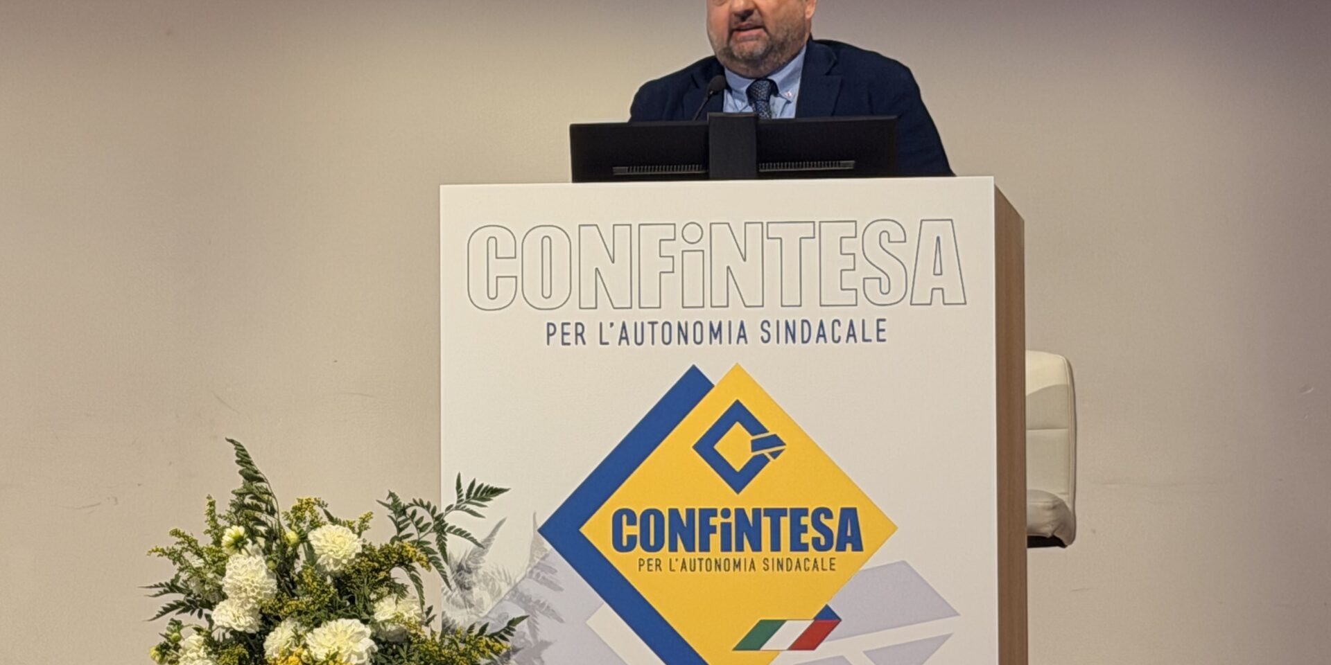 Ennio Pietrangeli Consulta confederale Confintesa Ennio Pietrangeli interviene alla Consulta confederale Confintesa