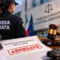 Guardia giurata davanti al tribunale, provvedimento di divieto di detenzione armi annullato